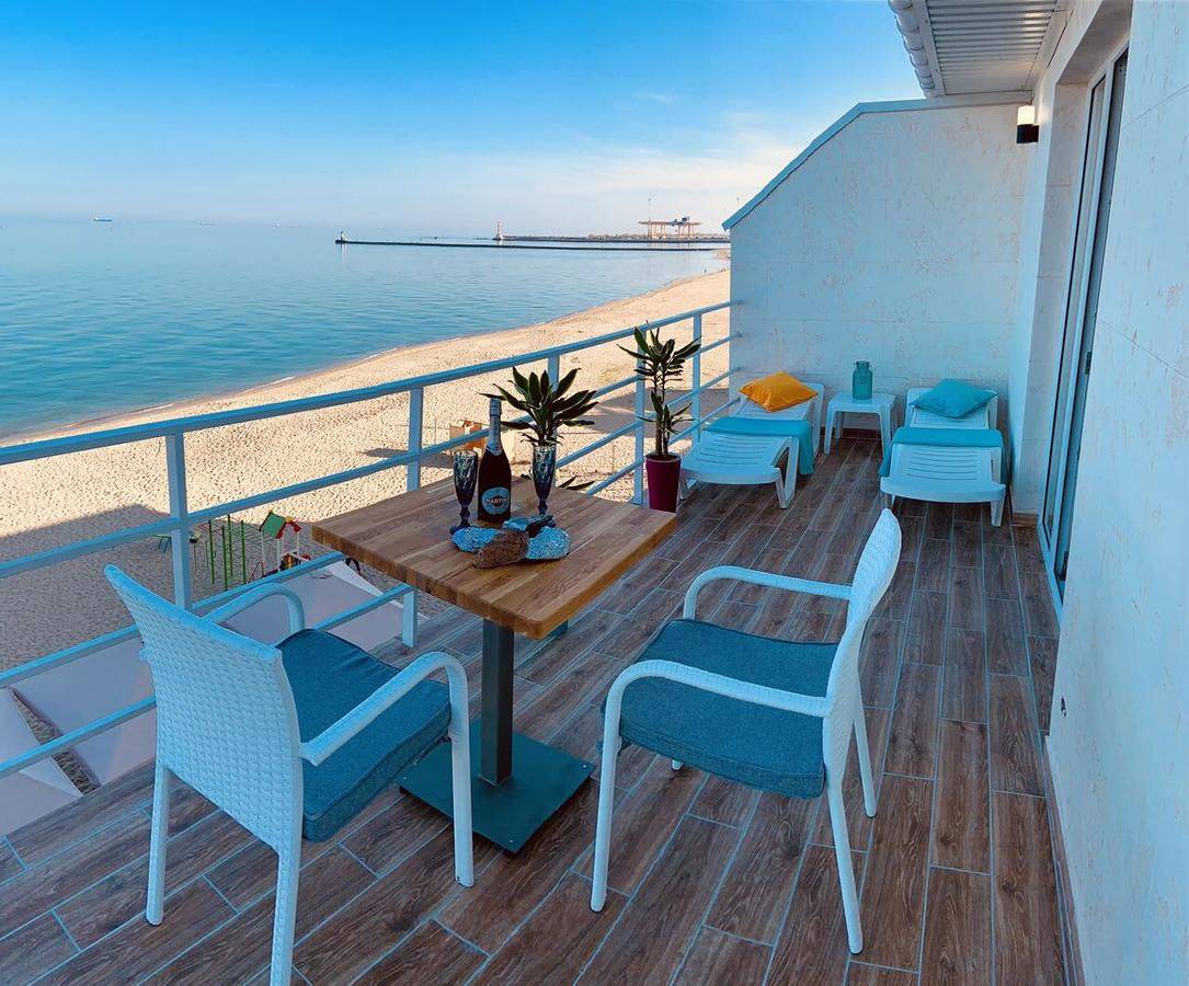 Рибера резорт и спа евпатория. Пляж сан ремо сочи. Отели на первой линии черного моря. Отели на первой линии черного моря. Отели на первой линии черного моря.